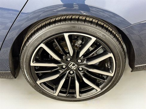 Used 2023 Honda Accord Touring image 18