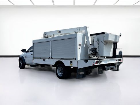 Used 2018 RAM 5500 Tradesman w/ Power & Remote Entry Group image 6