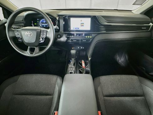 Used 2026 Toyota Camry LE FWD image 27