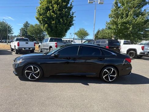 Used 2021 Honda Accord Sport image 2