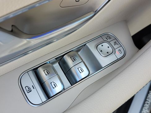 Certified 2025 Mercedes-Benz GLE 450e GLE 450e image 39