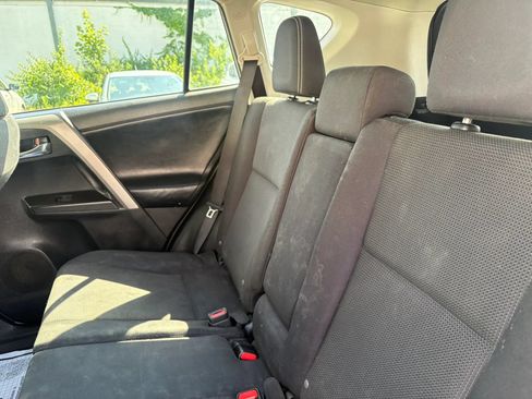Used 2017 Toyota RAV4 XLE AWD/4WD image 12