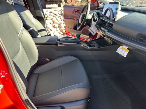 New 2026 Toyota Prius XLE FWD image 10