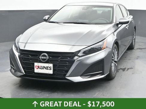 Used 2023 Nissan Altima 2.5 SV image 5