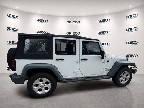 Used 2013 Jeep Wrangler Unlimited Sport AWD/4WD image 8