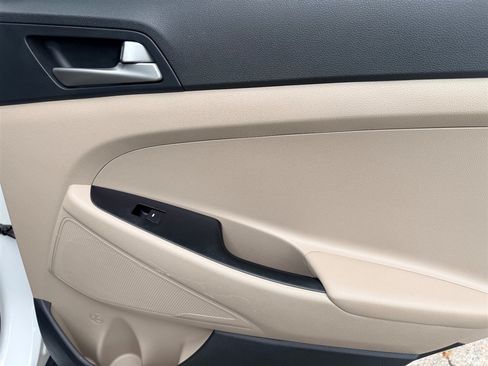 Used 2018 Hyundai Tucson Sport FWD image 13