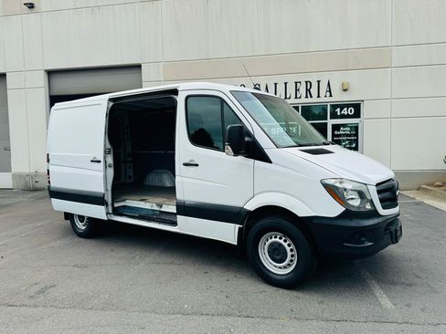 Used 2017 Mercedes-Benz Sprinter 2500 image 20