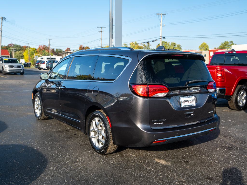 Used 2020 Chrysler Pacifica Limited FWD image 7