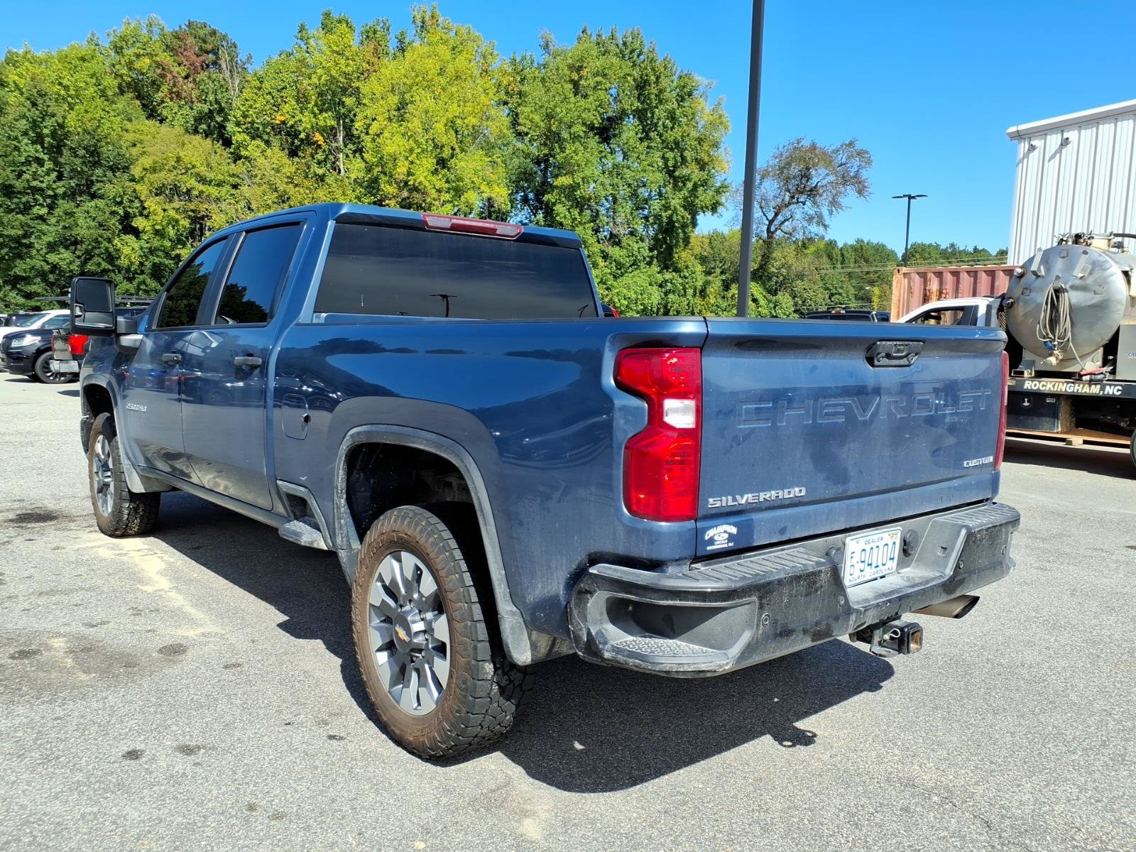 Used 2025 Chevrolet Silverado 2500 Custom w/ Custom Value Package AWD/4WD image 4