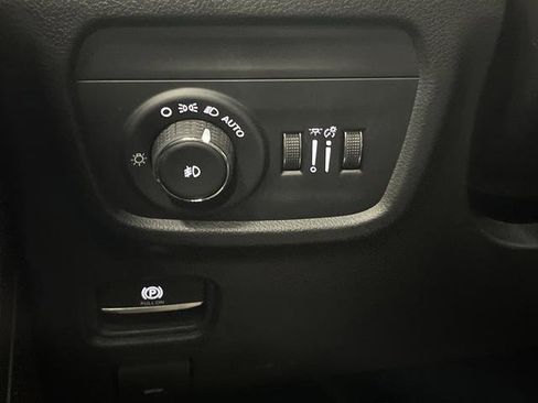 New 2026 Jeep Grand Cherokee L Limited image 25