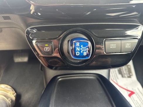 Used 2022 Toyota Prius LE FWD image 23