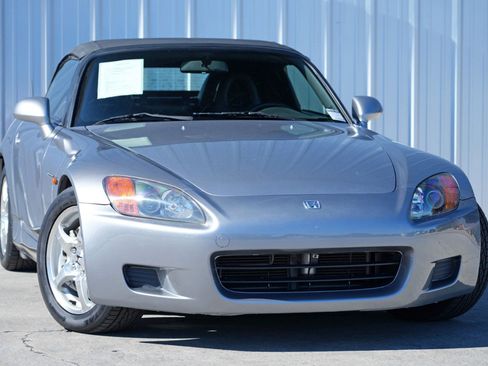 Used 2000 Honda S2000 image 2