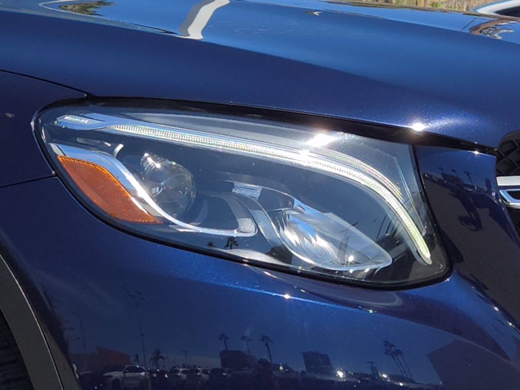 Used 2019 Mercedes-Benz GLC 350e 4MATIC image 4