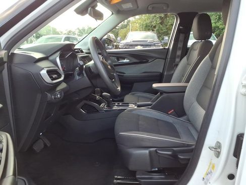 Certified 2023 Chevrolet TrailBlazer LS FWD image 10