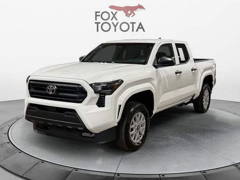 Used 2026 Toyota Tacoma SR AWD/4WD image 1