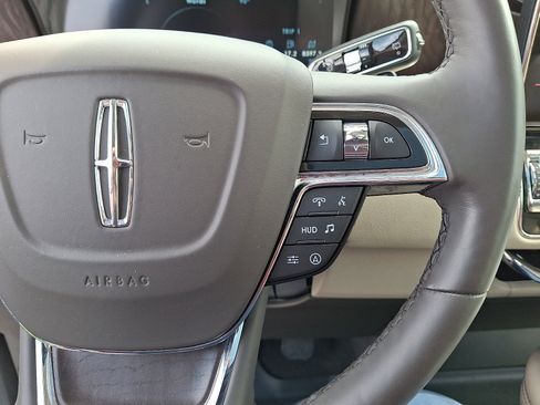 Certified 2023 Lincoln Navigator L Reserve AWD/4WD image 24