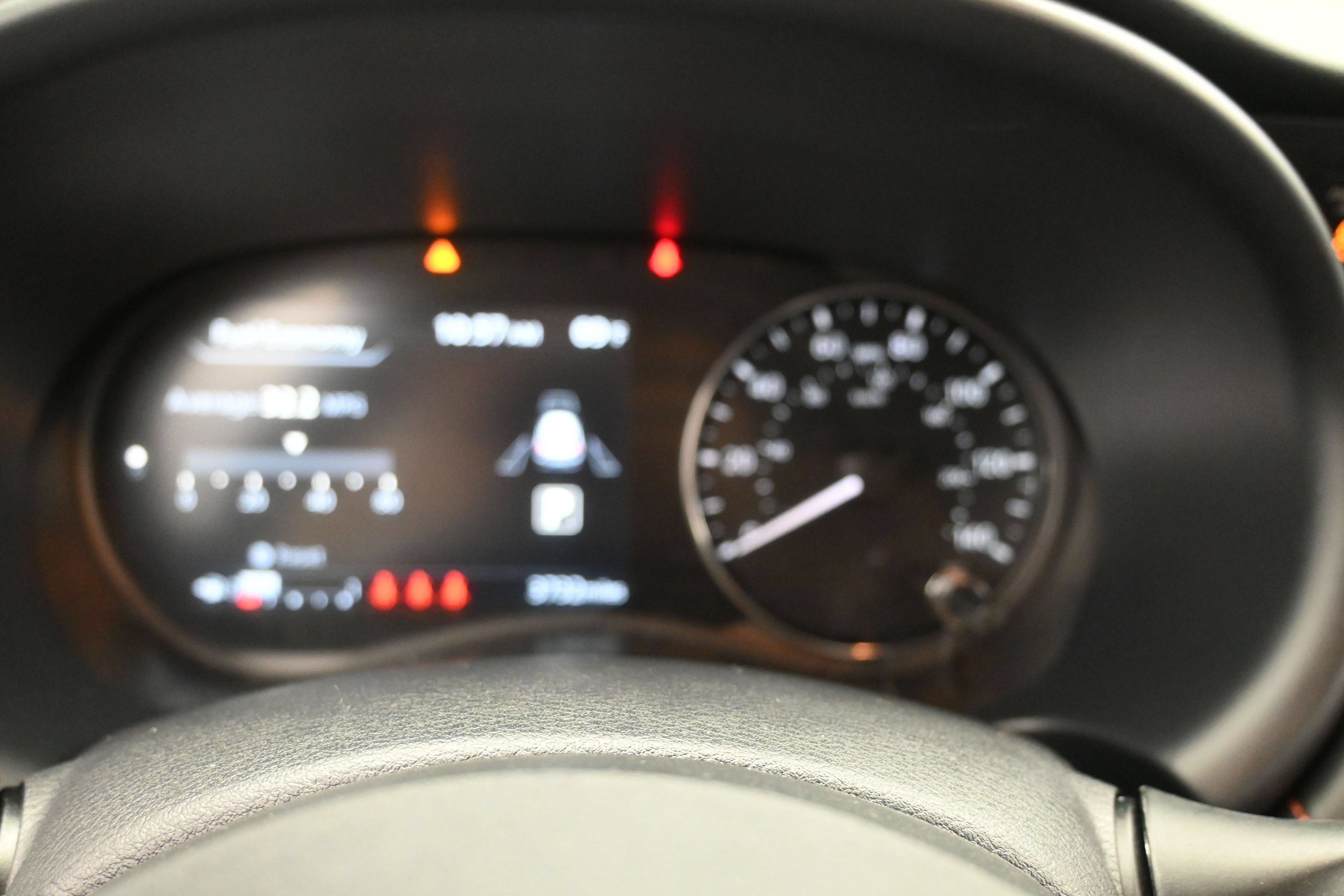 Used 2024 Nissan Kicks SR w/ SR Premium Package FWD image 15