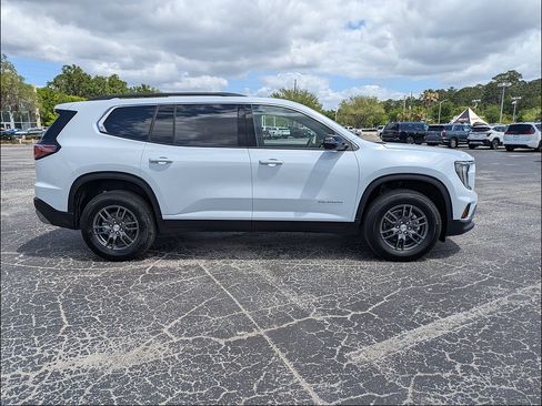 New 2026 GMC Acadia Elevation FWD image 3