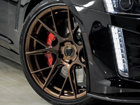Used 2019 Cadillac CTS V w/ Carbon Fiber Package RWD image 4
