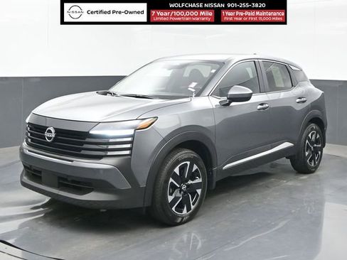 Certified 2025 Nissan Kicks SV AWD/4WD image 1
