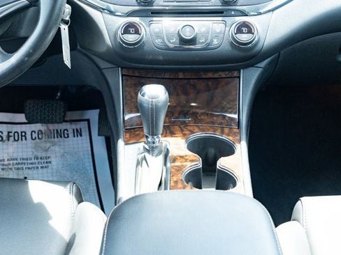 Used 2014 Chevrolet Impala LT image 32