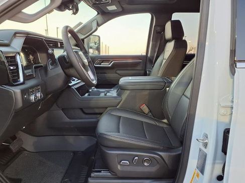 New 2026 GMC Sierra 3500 Denali w/ Denali Reserve Package image 19