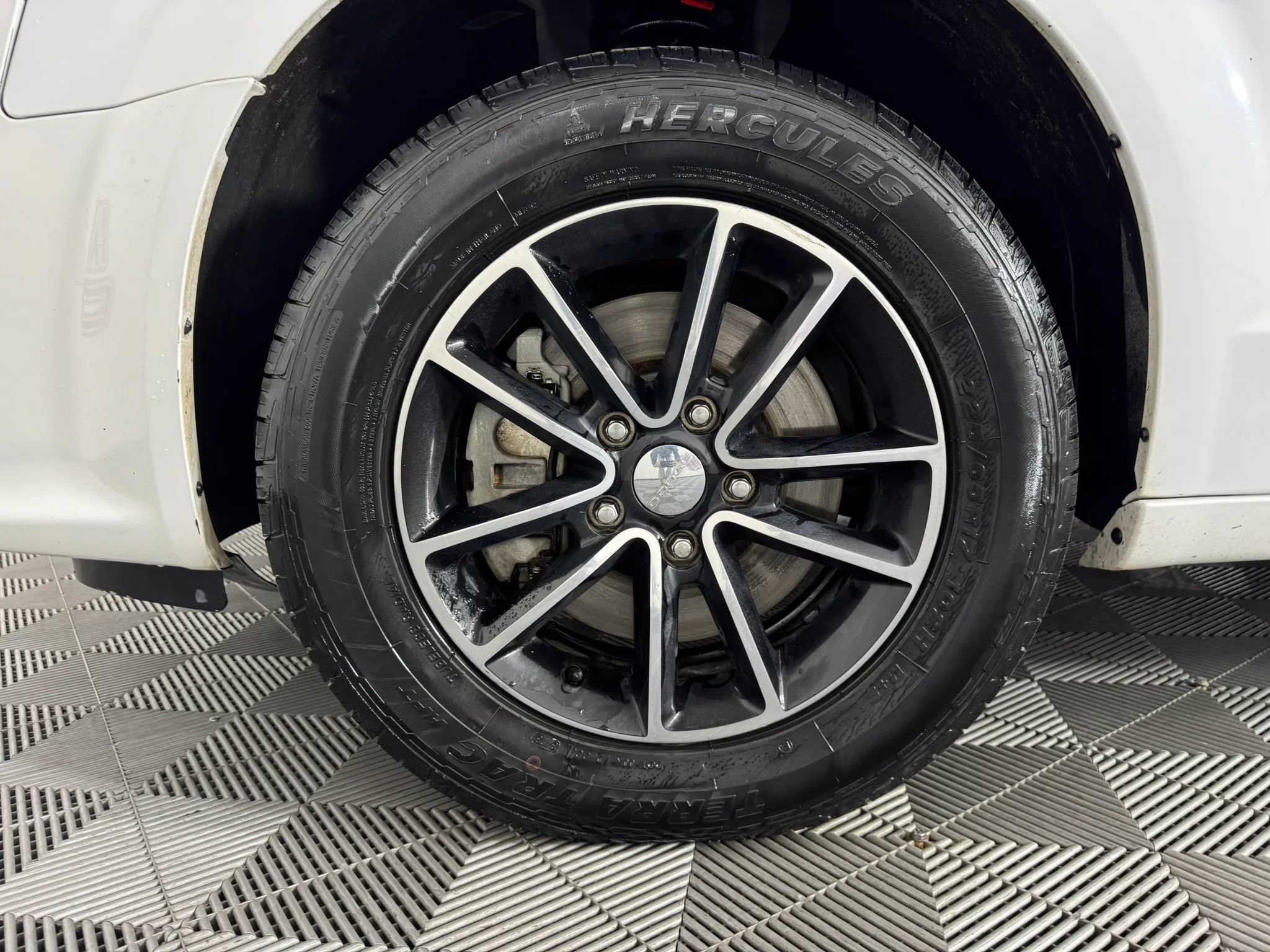 Used 2018 Dodge Grand Caravan GT FWD image 39