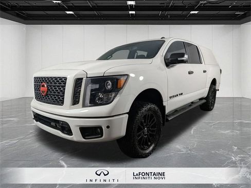 Used 2019 Nissan Titan SV w/ SV Convenience Package image 1