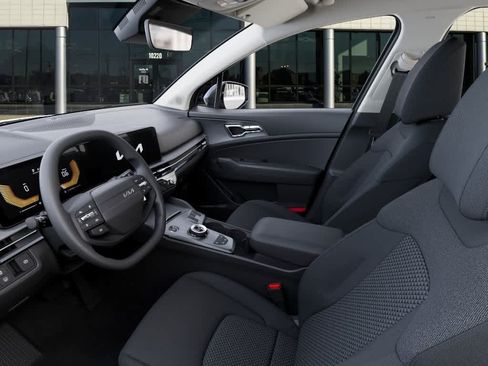 New 2026 Kia Sportage LX FWD image 17