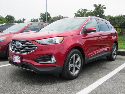 Used 2020 Ford Edge SEL w/ Convenience Package FWD image 2