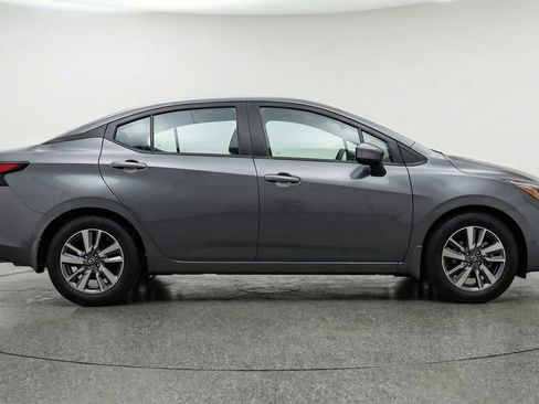 Used 2025 Nissan Versa SV image 11