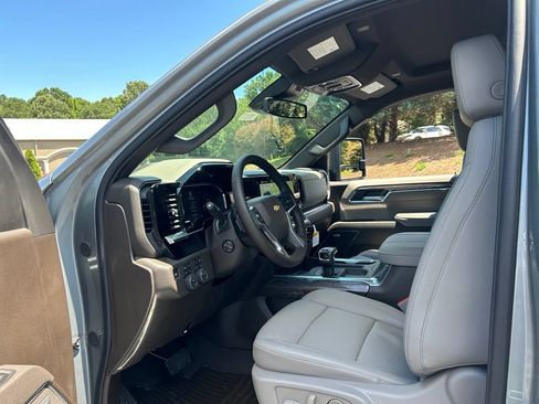 New 2026 Chevrolet Silverado 1500 LTZ w/ LTZ Convenience Package II AWD/4WD image 44