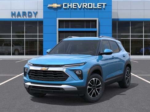 New 2025 Chevrolet TrailBlazer LT w/ Driver Confidence Package FWD image 6