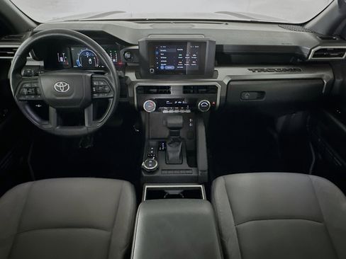 Used 2025 Toyota Tacoma SR5 image 27