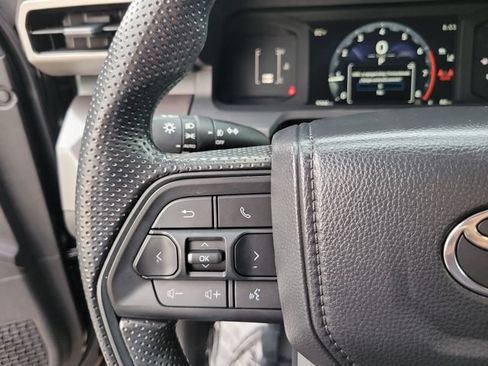 Used 2026 Toyota Tacoma SR5 RWD image 15