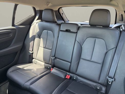 Used 2019 Volvo XC40 T5 Momentum AWD/4WD image 13