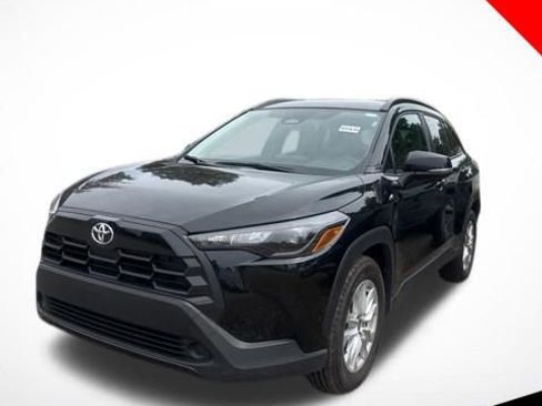 Used 2026 Toyota Corolla Cross LE FWD image 1