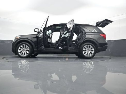 Used 2024 Ford Explorer Limited w/ Limited Technology Package AWD/4WD image 35