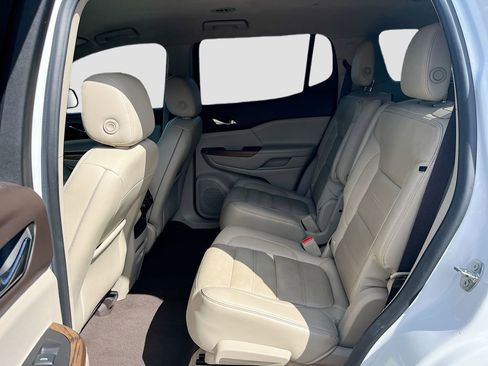 Used 2019 GMC Acadia Denali w/ Technology Package FWD image 25