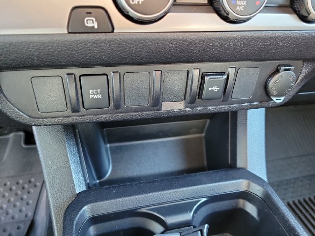 Used 2022 Toyota Tacoma SR RWD image 32