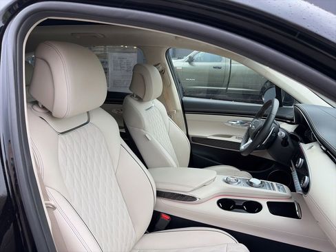 Used 2024 Genesis GV70 3.5T Sport w/ Sport Prestige Package AWD/4WD image 9