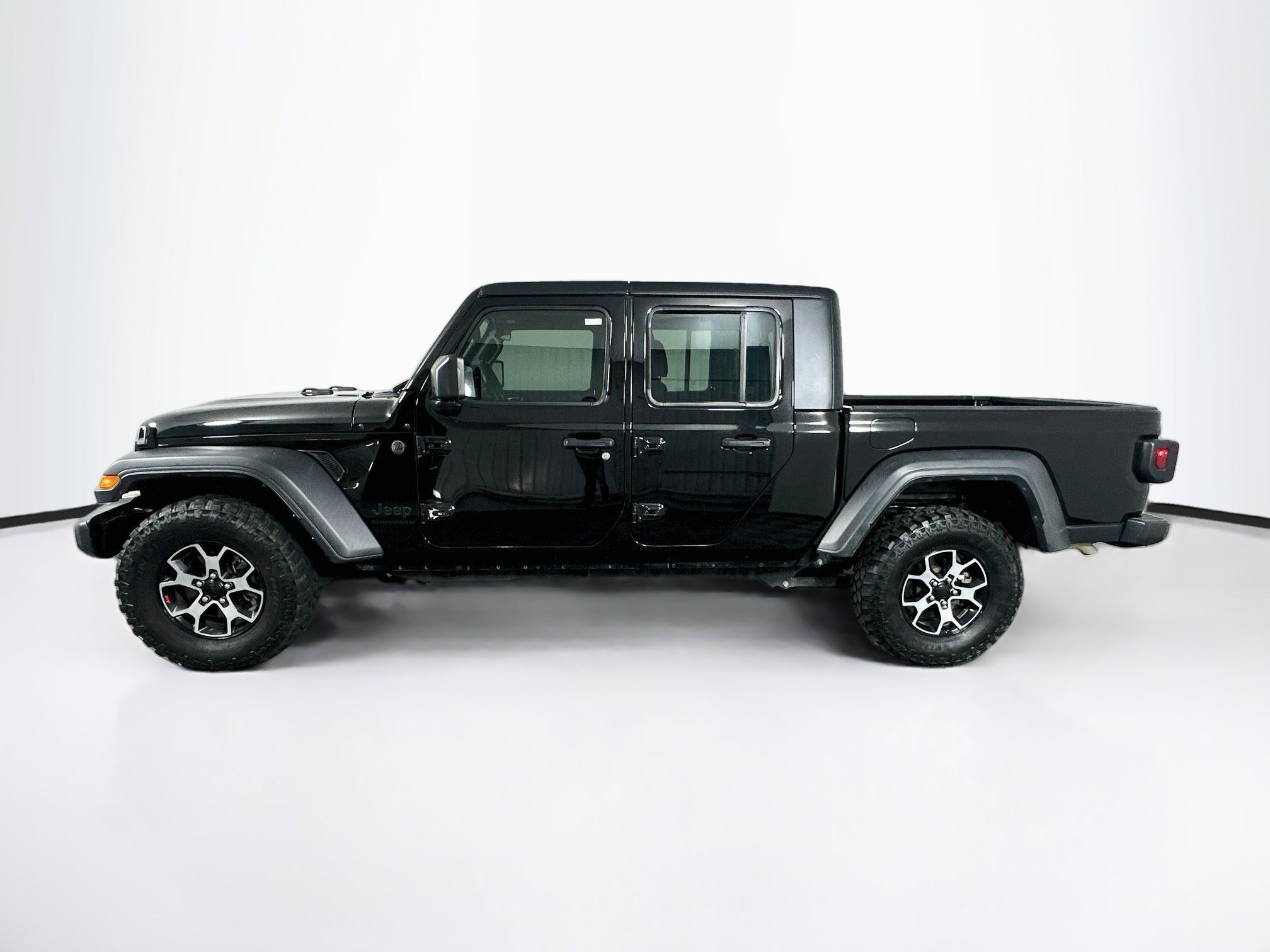 Used 2023 Jeep Gladiator Sport AWD/4WD image 4
