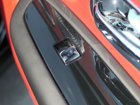 Used 2022 Rolls-Royce Cullinan image 38