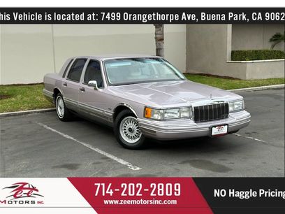 Used 1992 Lincoln Town Car Signature
