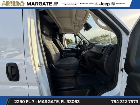 Used 2025 RAM ProMaster 2500 w/ U-Haul Equipment Group FWD image 9