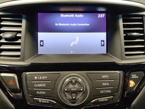 Used 2020 Nissan Pathfinder S image 25