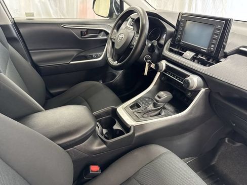 Used 2021 Toyota RAV4 LE AWD/4WD image 25