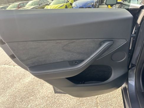 Used 2023 Tesla Model Y Long Range image 28