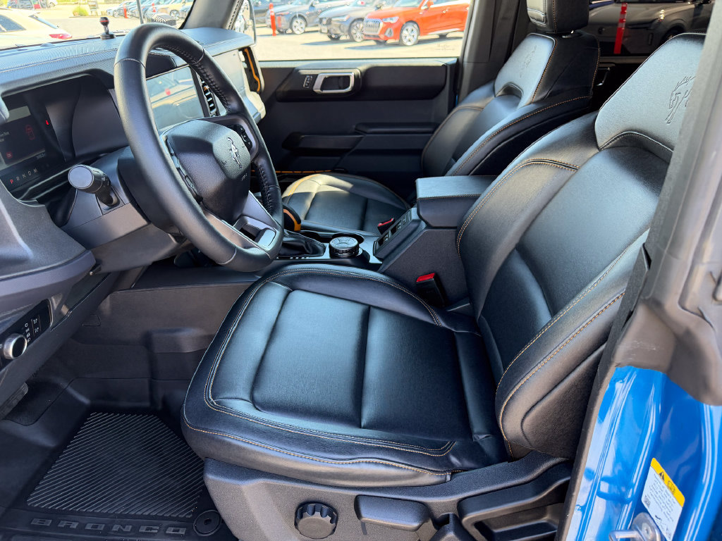 Used 2024 Ford Bronco Badlands AWD/4WD image 3