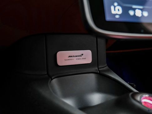 Used 2024 McLaren Artura RWD image 64